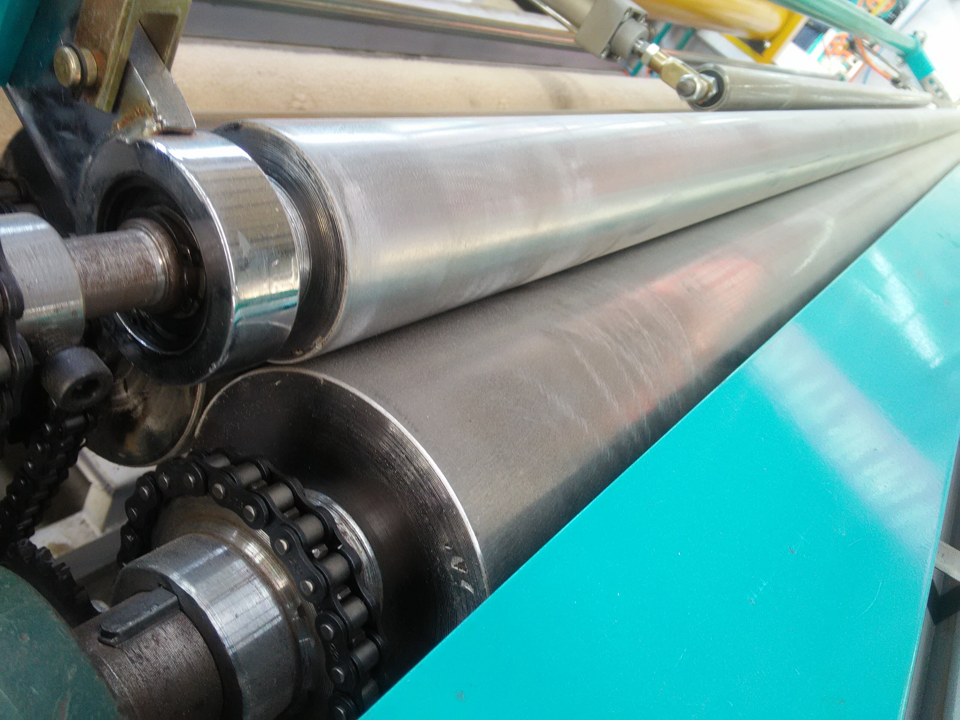 【山東菏澤】壓扁紋衛(wèi)生紙復卷機逐漸占領市場