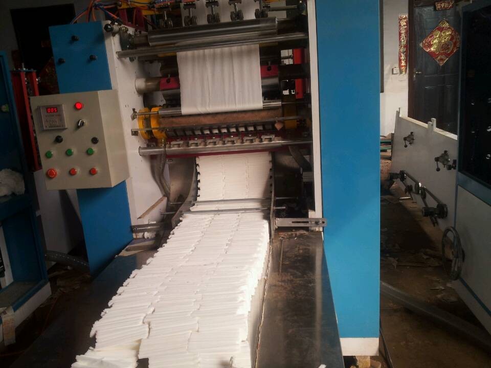 河南南陽(yáng)的全自動(dòng)抽紙機(jī)已發(fā)貨