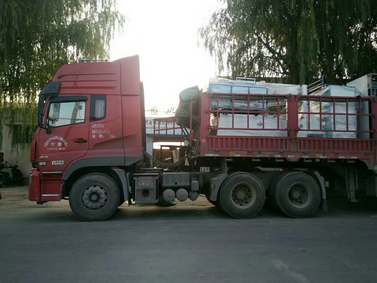 【重慶巫溪】恒源衛(wèi)生紙加工設(shè)備發(fā)貨