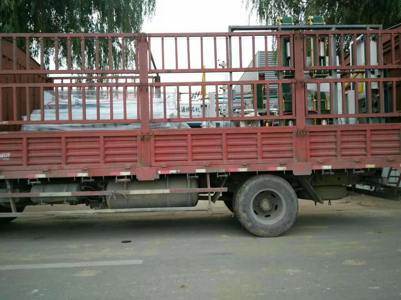 【安徽】胡總訂購衛(wèi)生紙加工設(shè)備，給予恒源高度評價